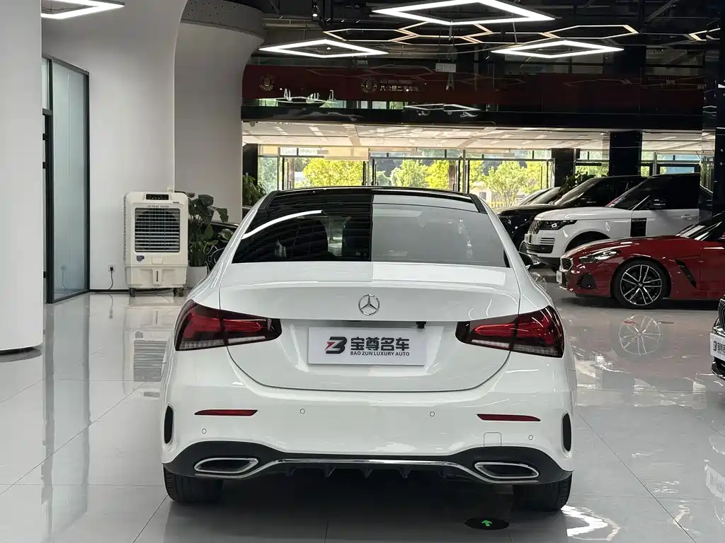 Mercedes-Benz A-Class 2023 — фото 10