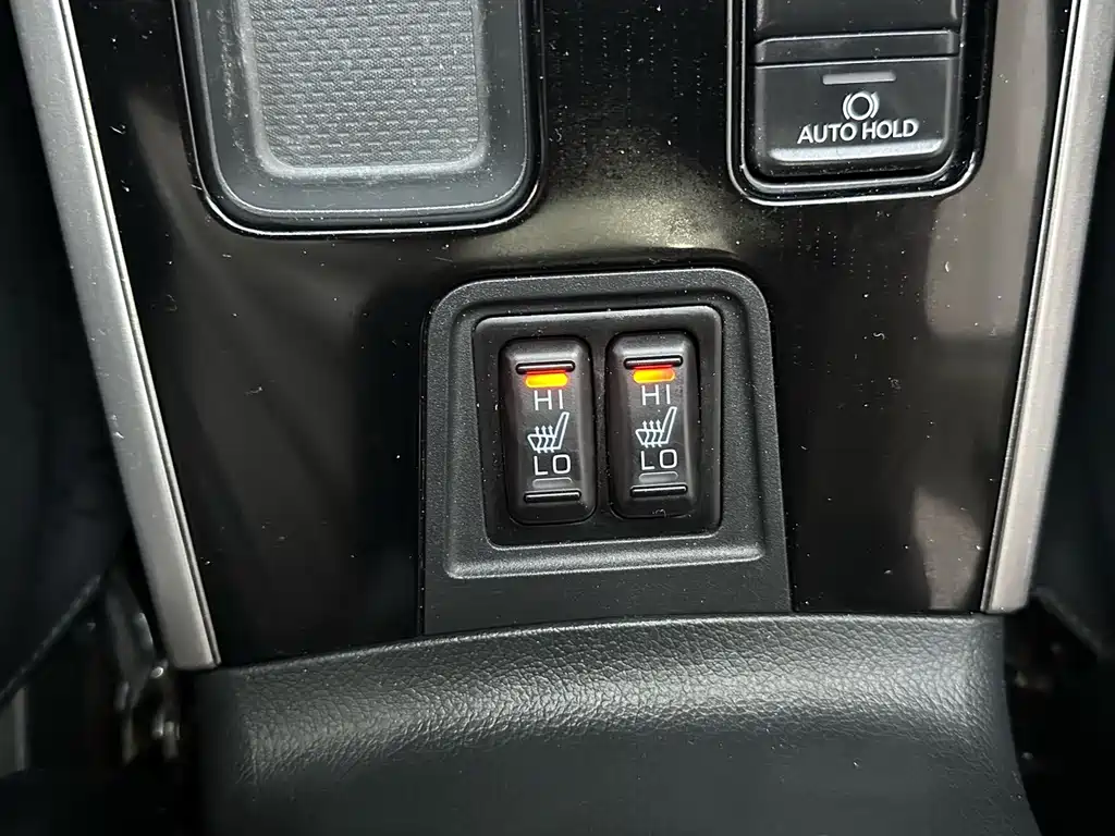 Mitsubishi Outlander 2022 — фото 14