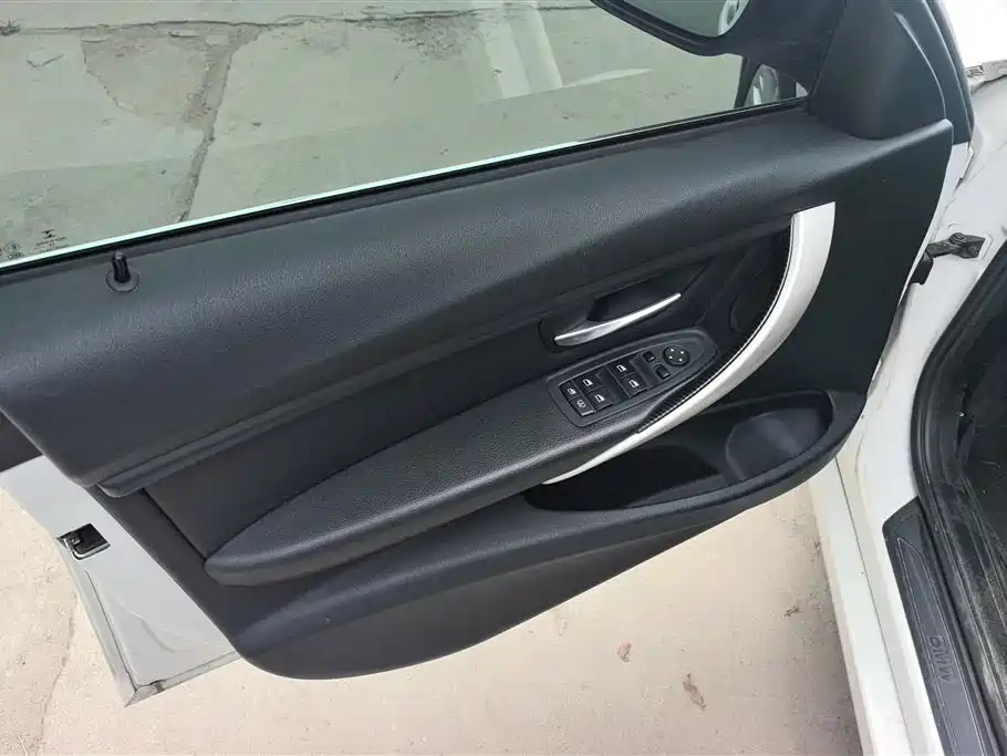 BMW 3 Series 2015
