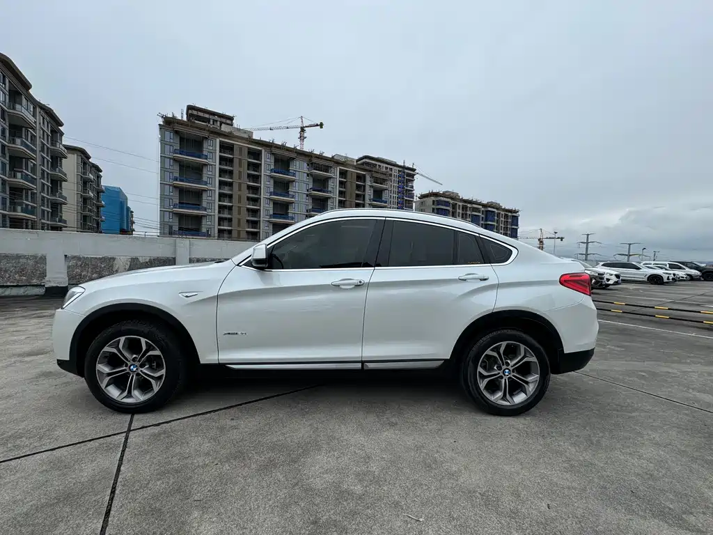 BMW X4 2016 — фото 8