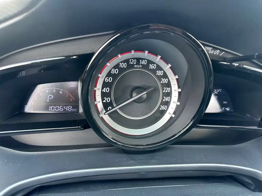 Mazda 3 Axela 2016 — фото 15