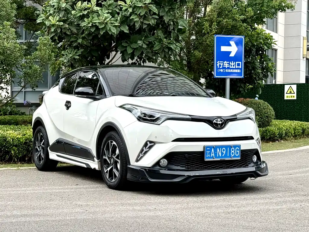 Toyota C-HR 2020 — фото 3
