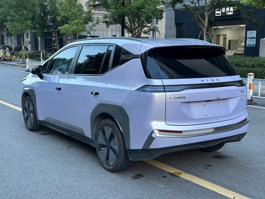 Aion Y 2022