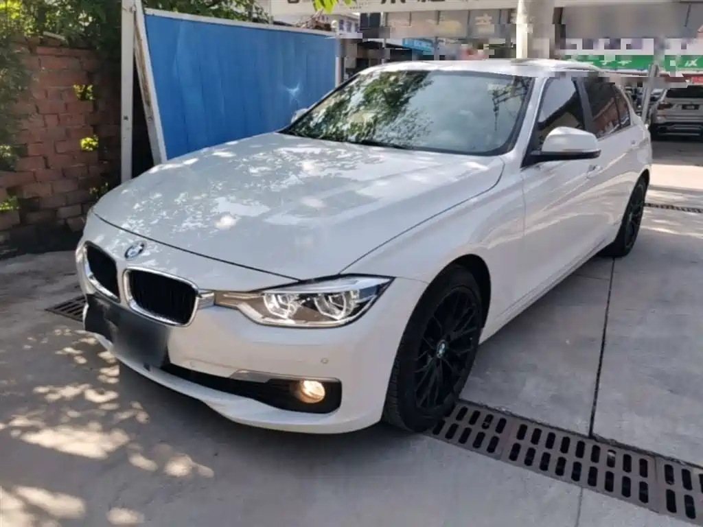 BMW 3 Series 2016 — фото 1