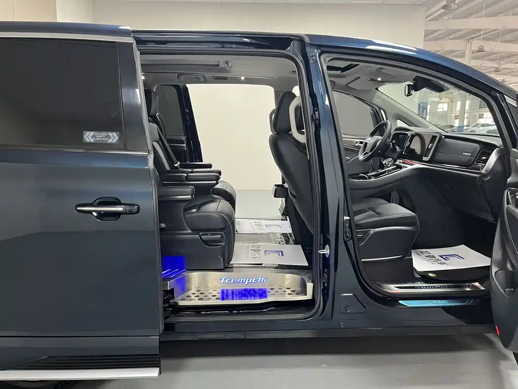 GAC Trumpchi M8 2023 — фото 13