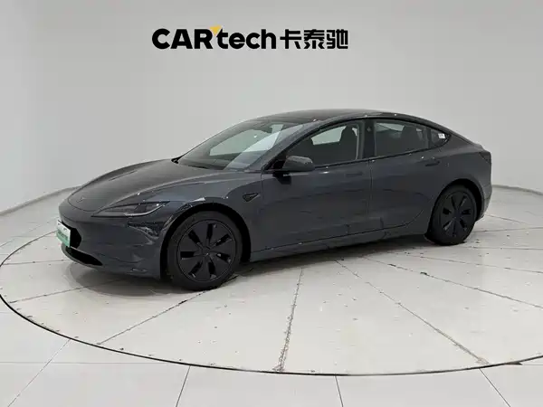 Tesla Model 3 2025