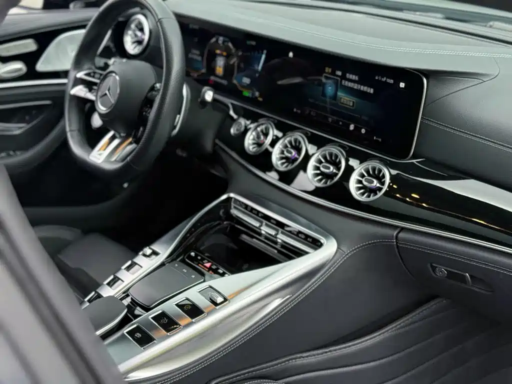 Mercedes-Benz AMG GT 2024 — фото 16