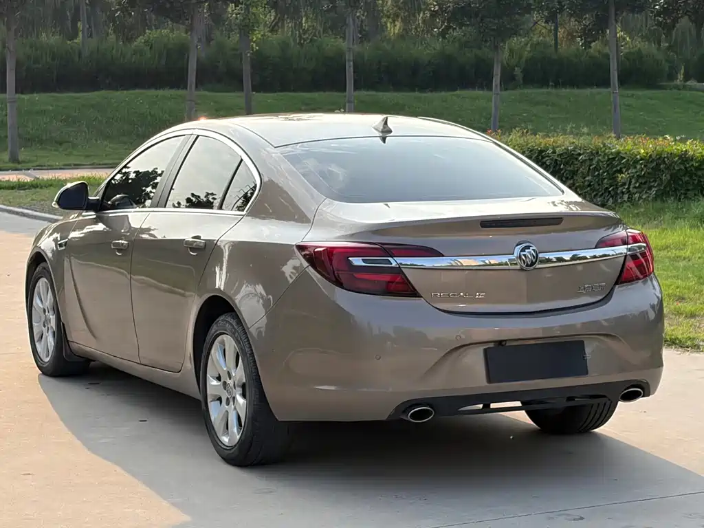 Buick Regal 2015 — фото 16