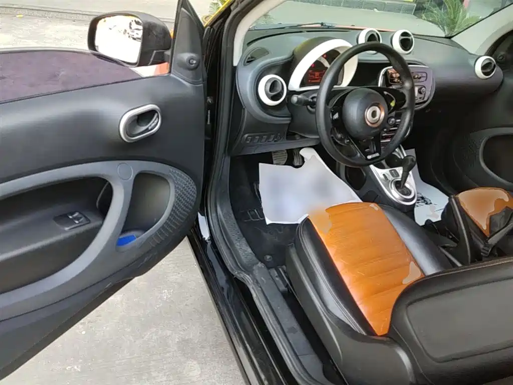 smart Fortwo 2016 — фото 16