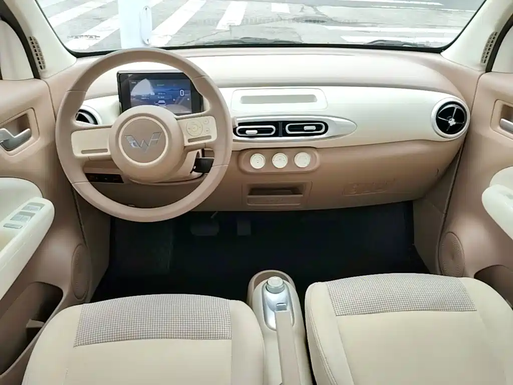 Wuling Hongguang MINIEV 2025