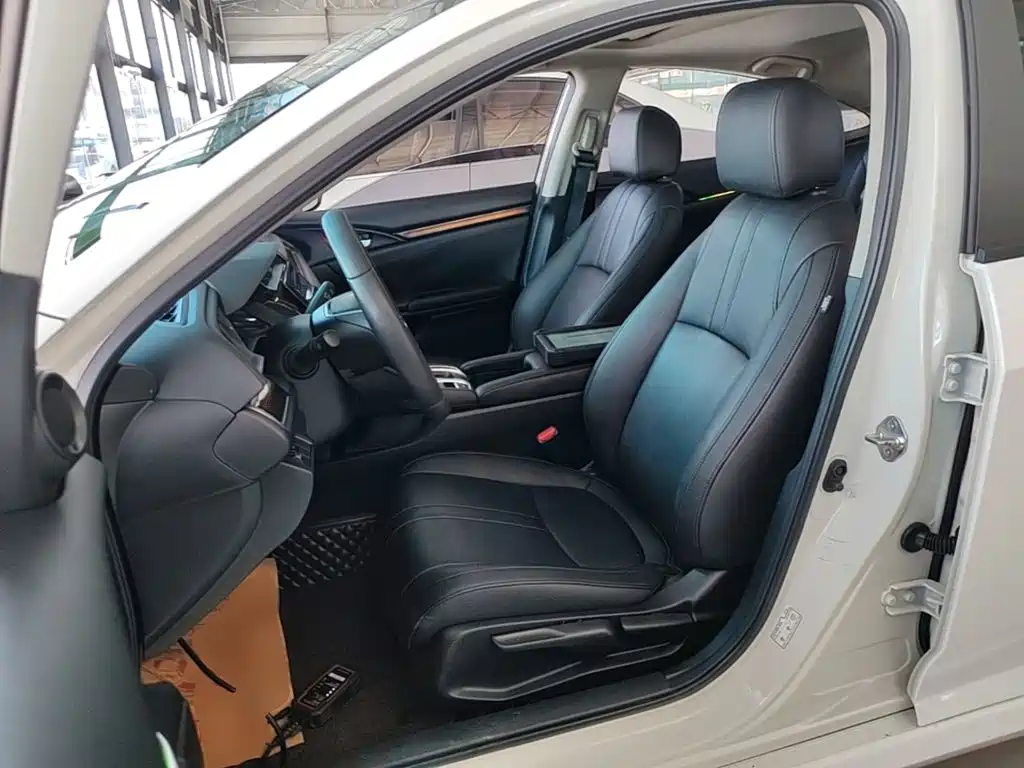 Honda Civic 2019 — фото 15