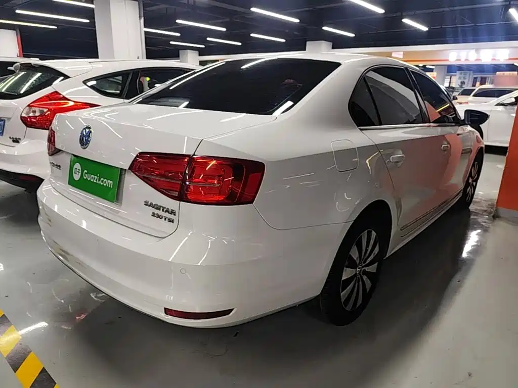 Volkswagen Sagitar 2017