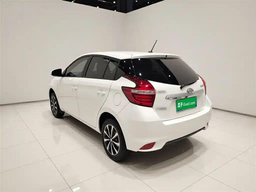 Toyota Yaris L 2019 — фото 5