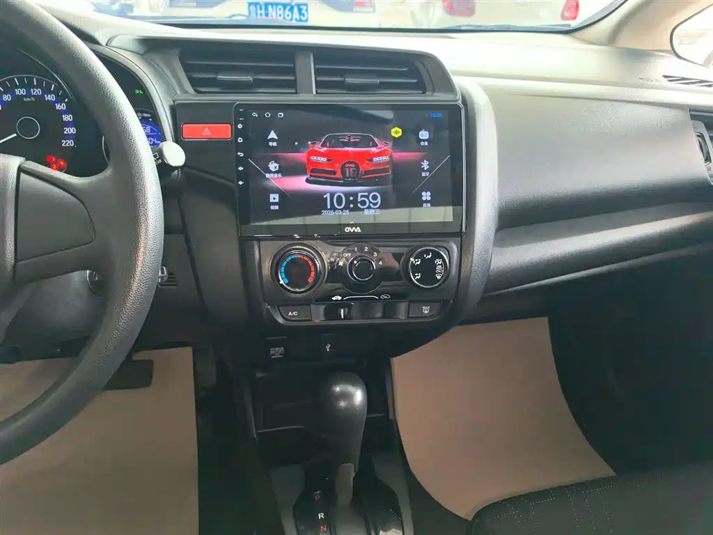 Honda Fit 2017 — фото 13