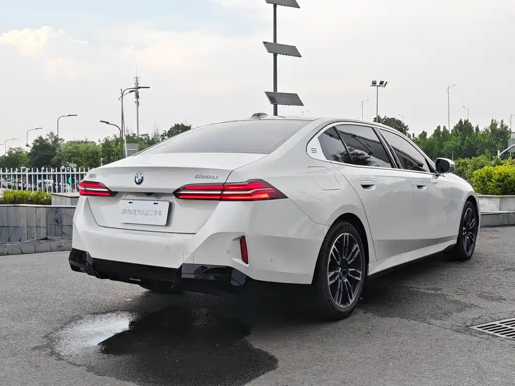 BMW 5 Series 2026