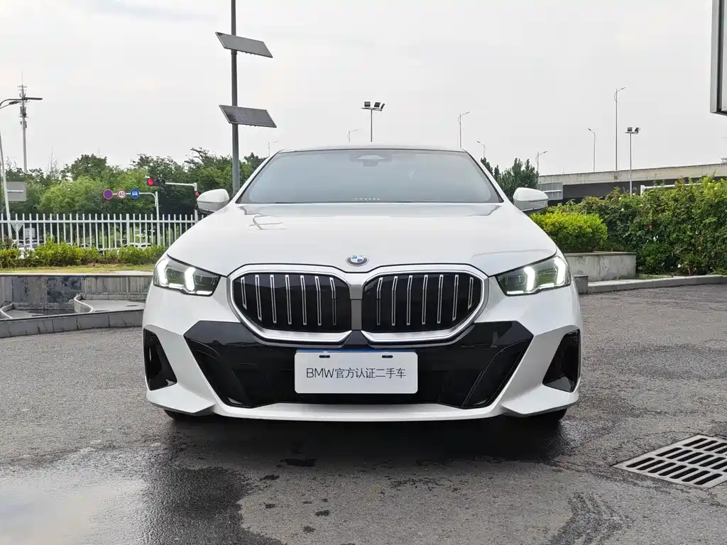 BMW 5 Series 2026