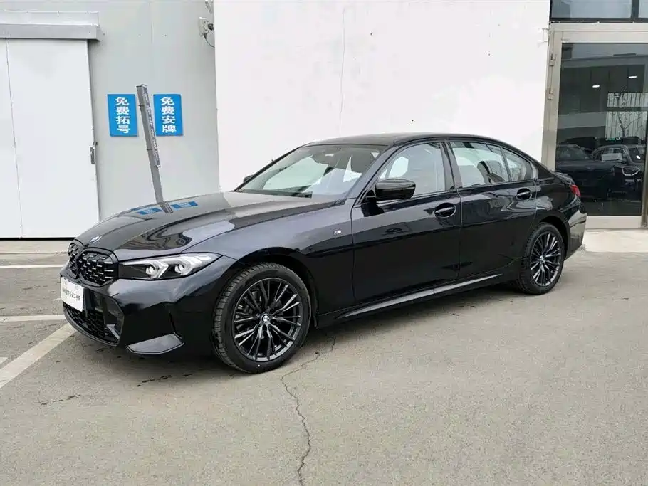 BMW 3 Series 2025 — фото 1