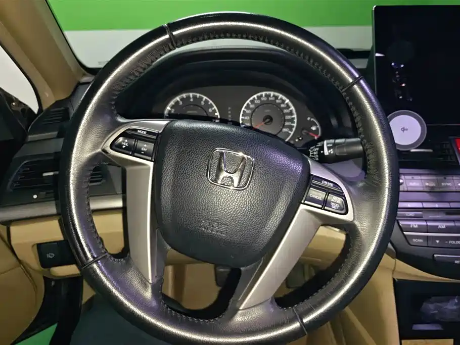 Honda Accord 2012 — фото 15