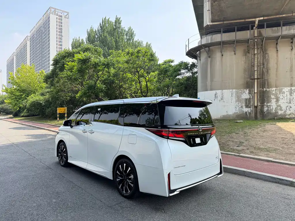Toyota Vellfire 2025 — фото 4