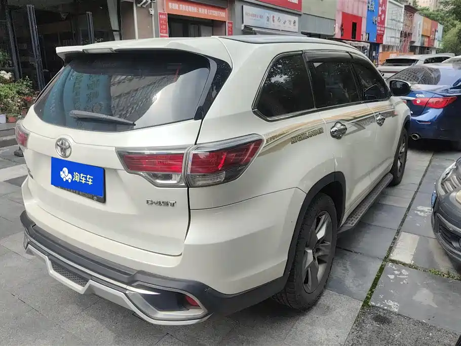 Toyota Highlander 2017 — фото 3