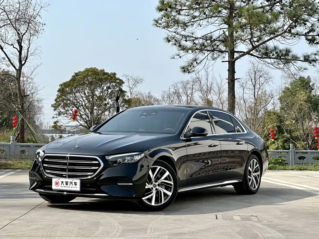 Mercedes-Benz E-Class 2024 — фото 1
