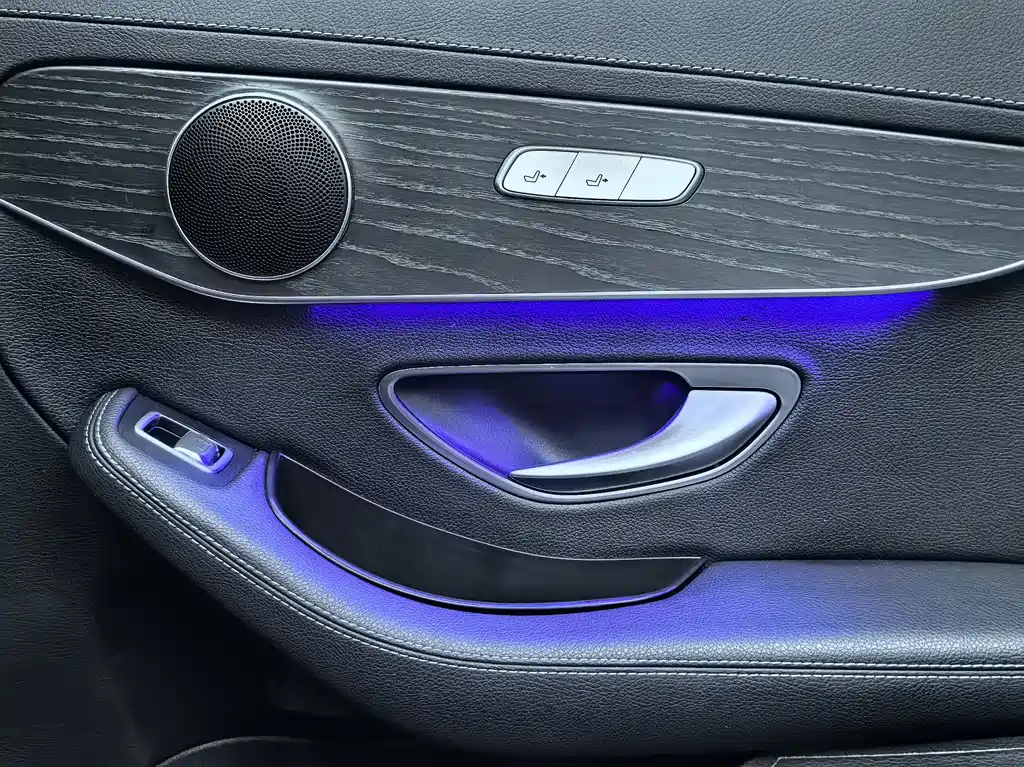 Mercedes-Benz C-Class 2020 — фото 17