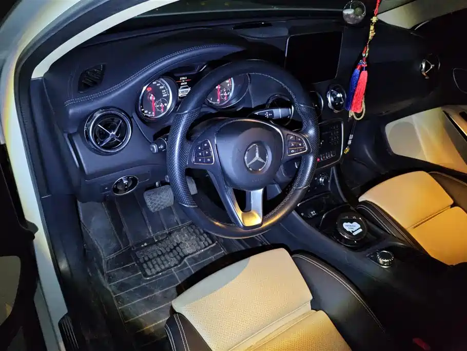 Mercedes-Benz GLA 2017 — фото 12