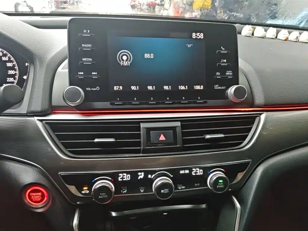 Honda Accord 2018 — фото 13