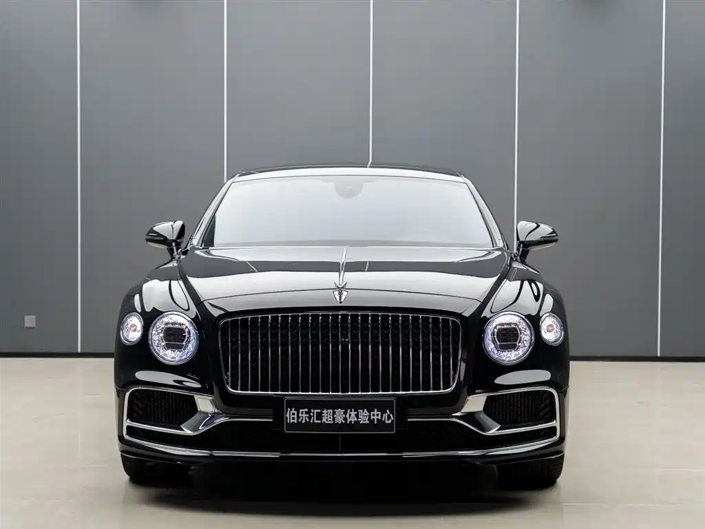 Bentley Flying Spur 2023 — фото 4