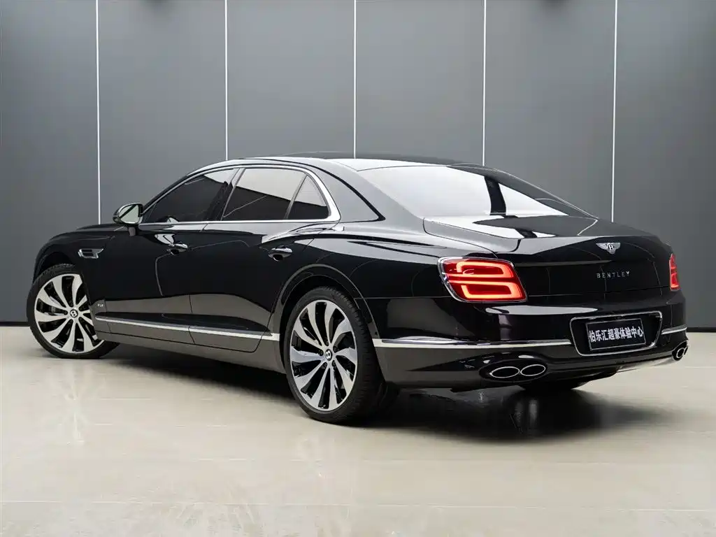 Bentley Flying Spur 2023 — фото 5