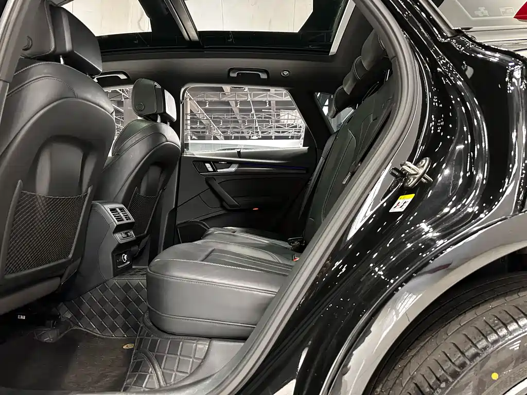 Audi Q5L 2024 — фото 15