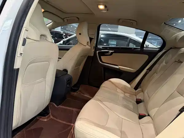 Volvo S60 2014