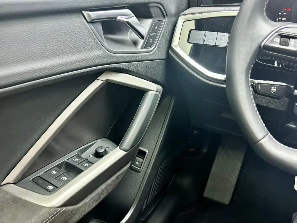 Audi Q3 2022 — фото 16