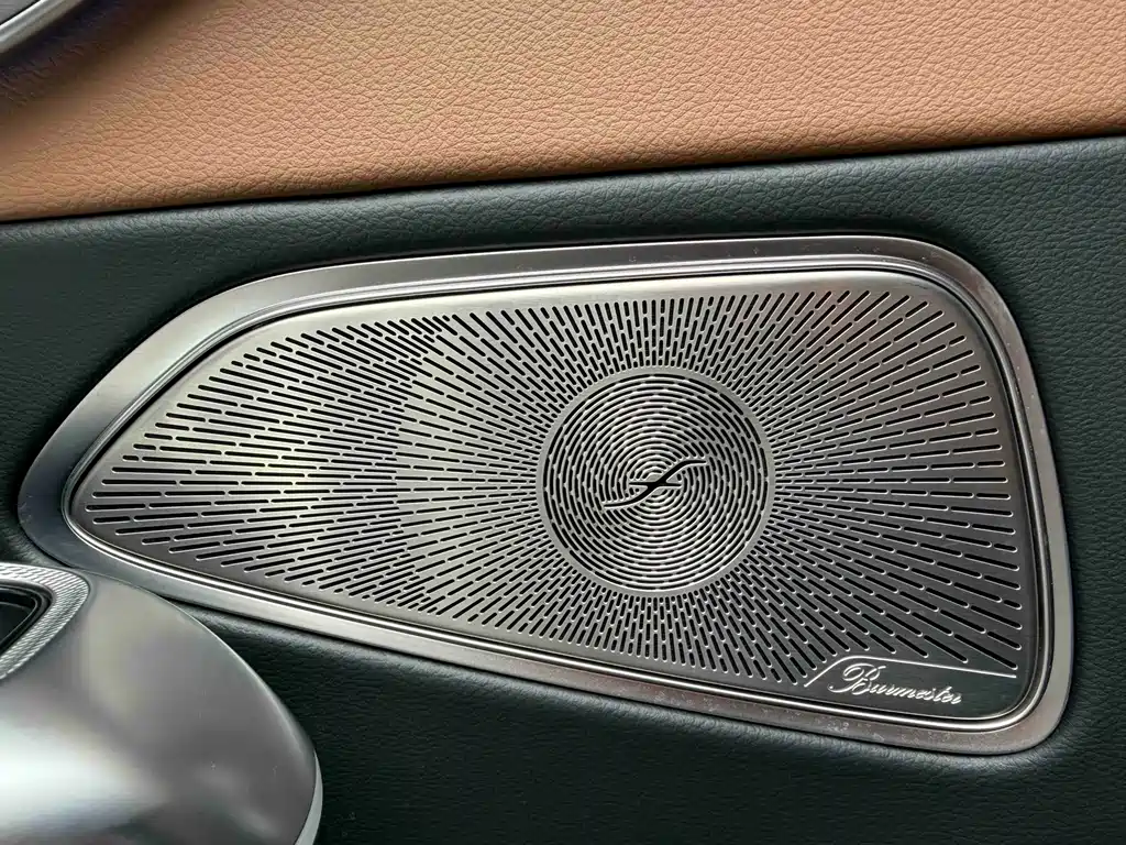 Mercedes-Benz E-Class 2024 — фото 8