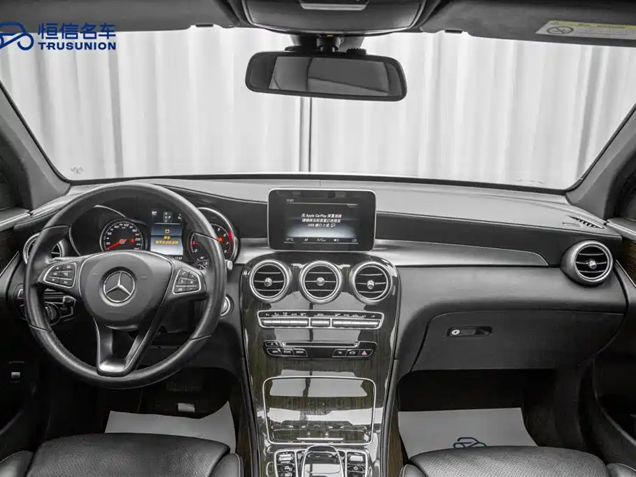 Mercedes-Benz GLC 2019 — фото 13
