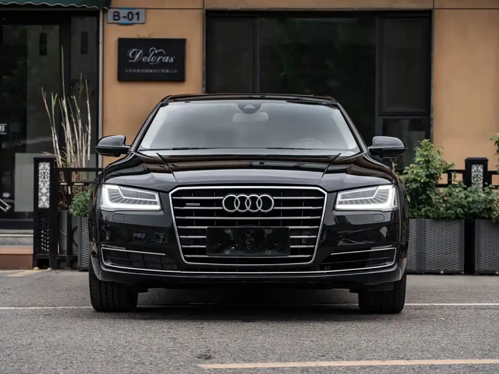 Audi A8 2014 — фото 2