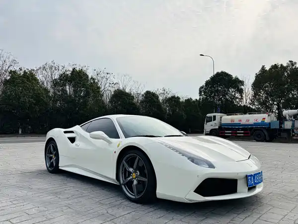 Ferrari 488 2019
