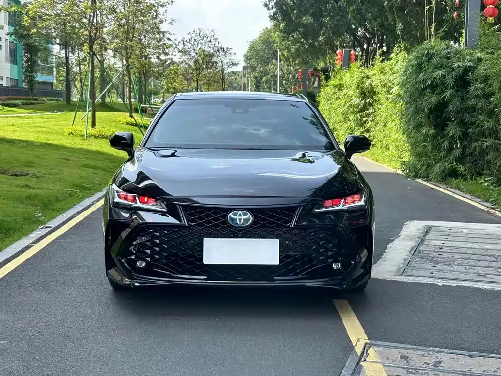 Toyota Avalon 2019 — фото 1
