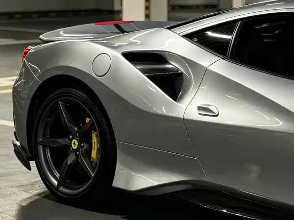 Ferrari 488 2016
