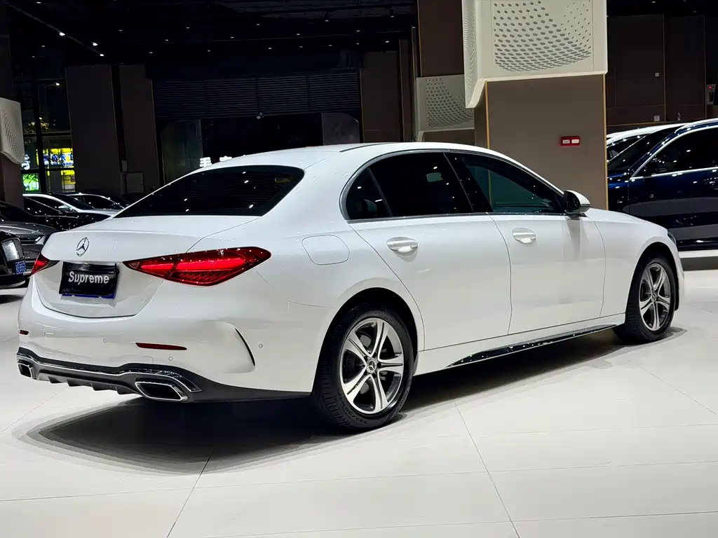Mercedes-Benz C-Class 2022 — фото 10