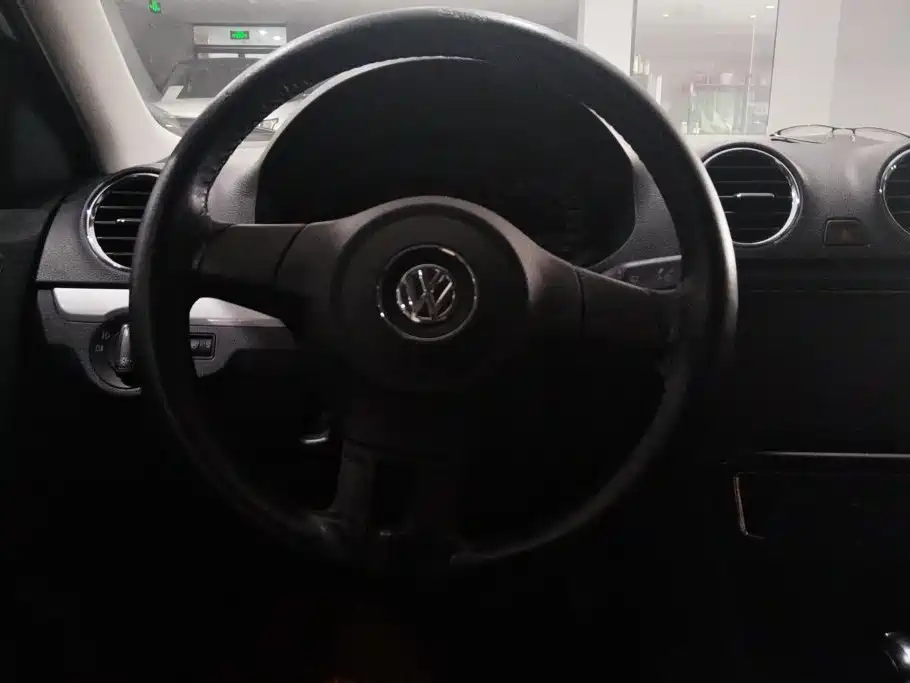 Volkswagen Jetta 2016 — фото 15