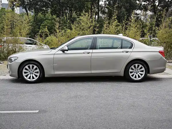 BMW 7 Series 2010