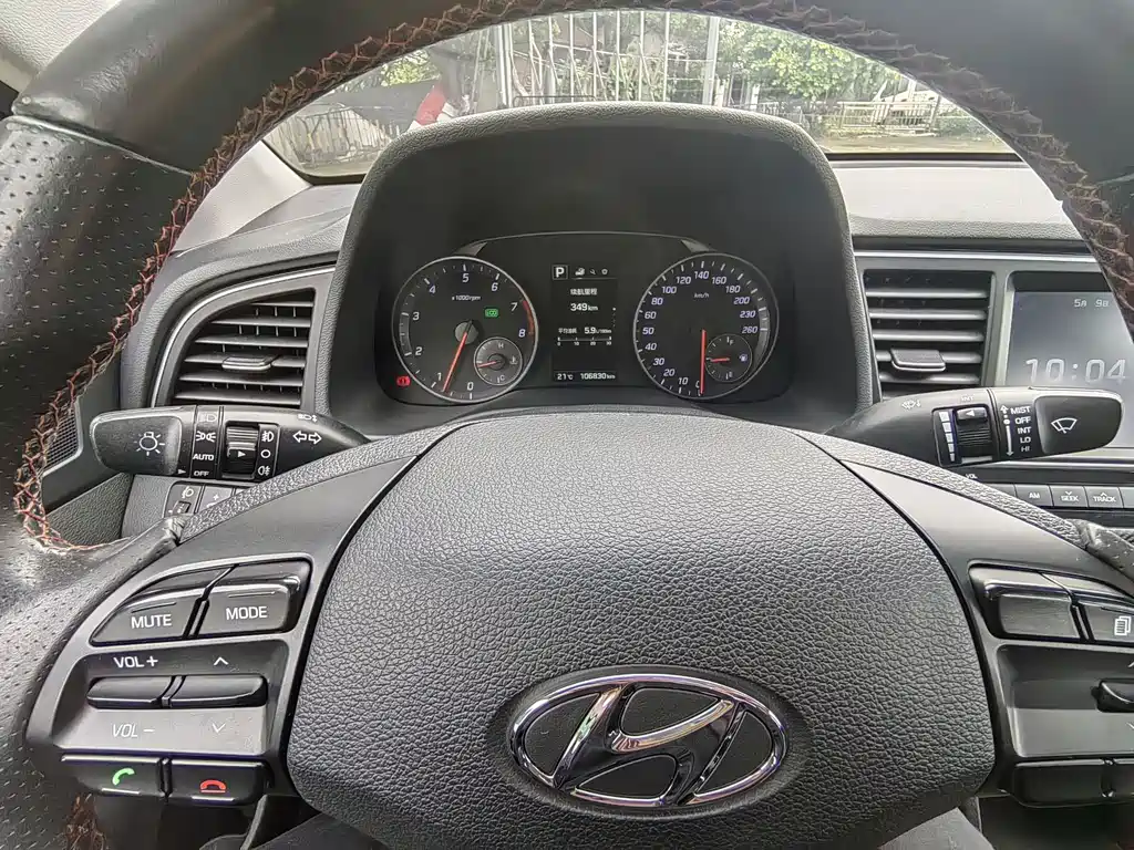 Hyundai Elantra 2018 — фото 13
