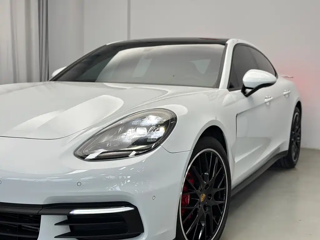 Porsche Panamera 2018 — фото 4