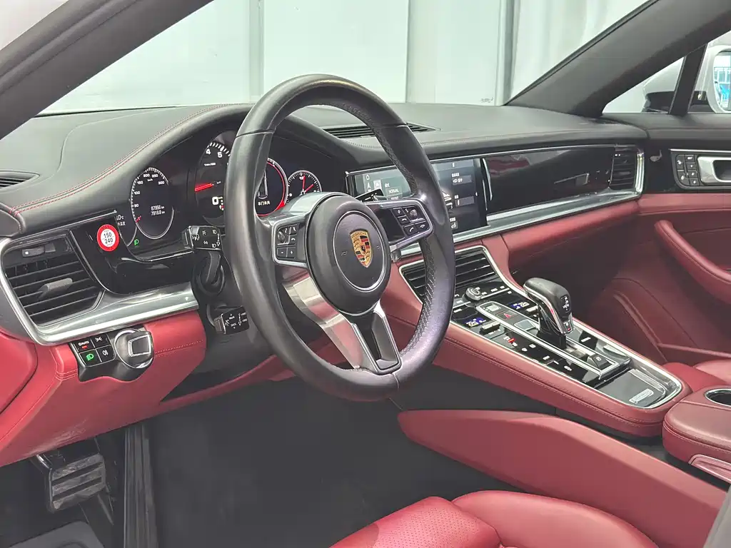 Porsche Panamera 2018 — фото 19