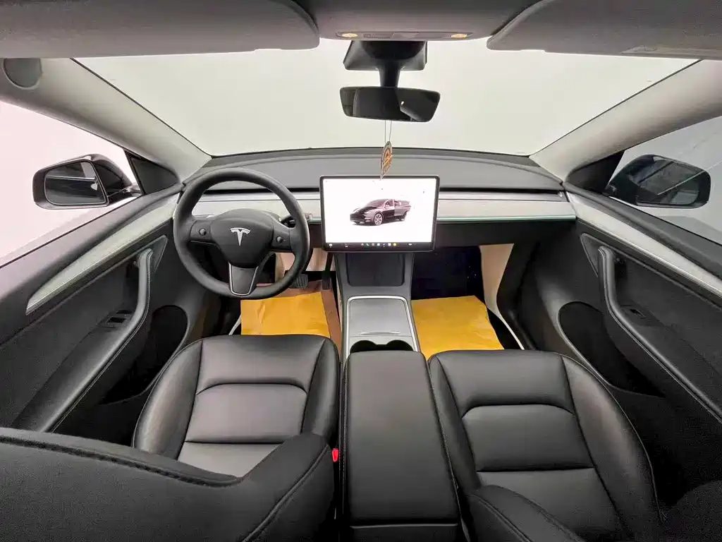 Tesla Model Y 2023 — фото 9