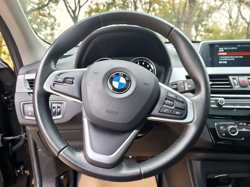 BMW X1 2019 — фото 3