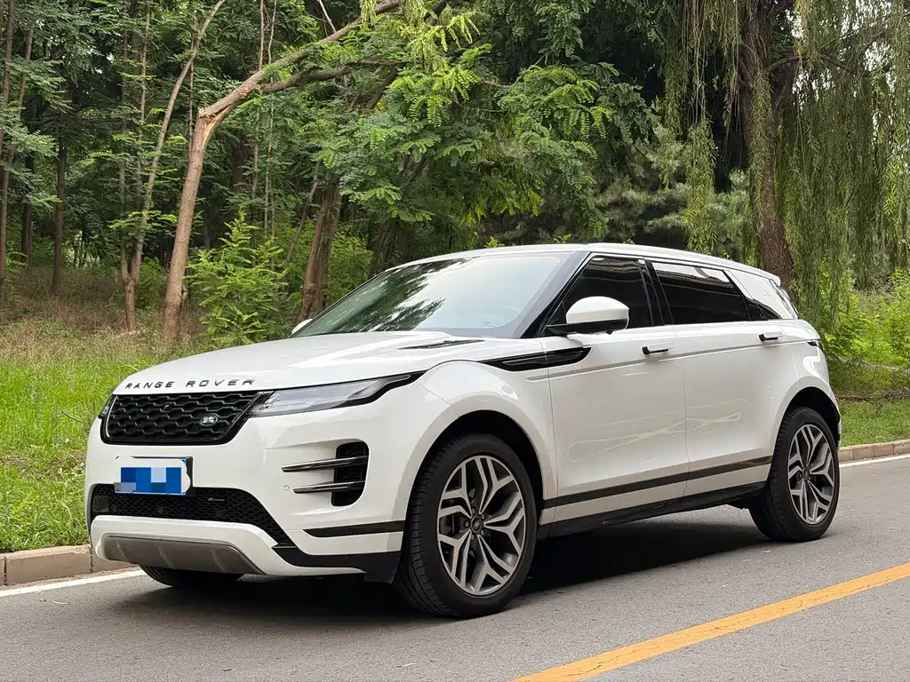 Land Rover Evoque 2023 — фото 1