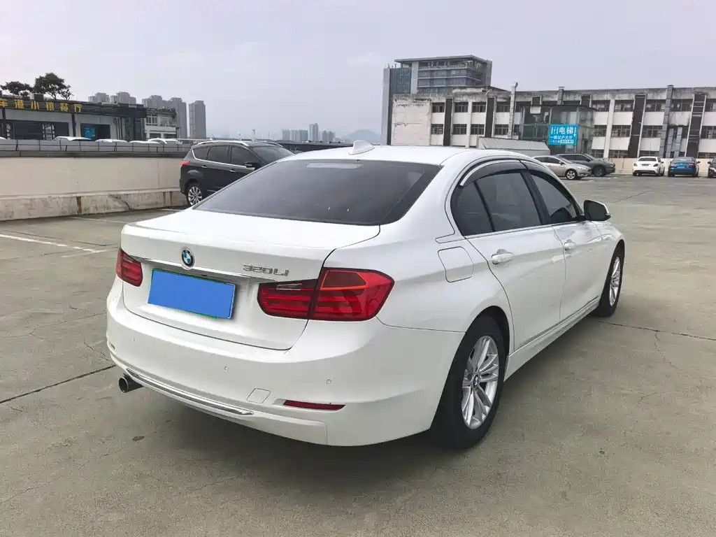BMW 3 Series 2015 — фото 4