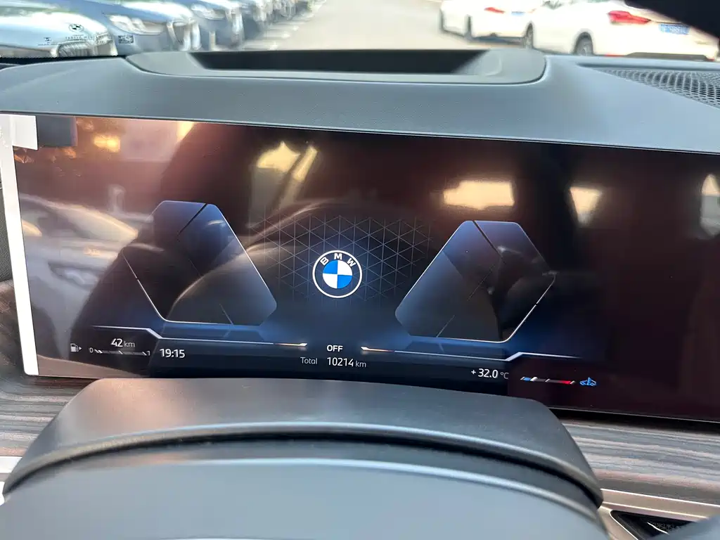 BMW X5 2025 — фото 9